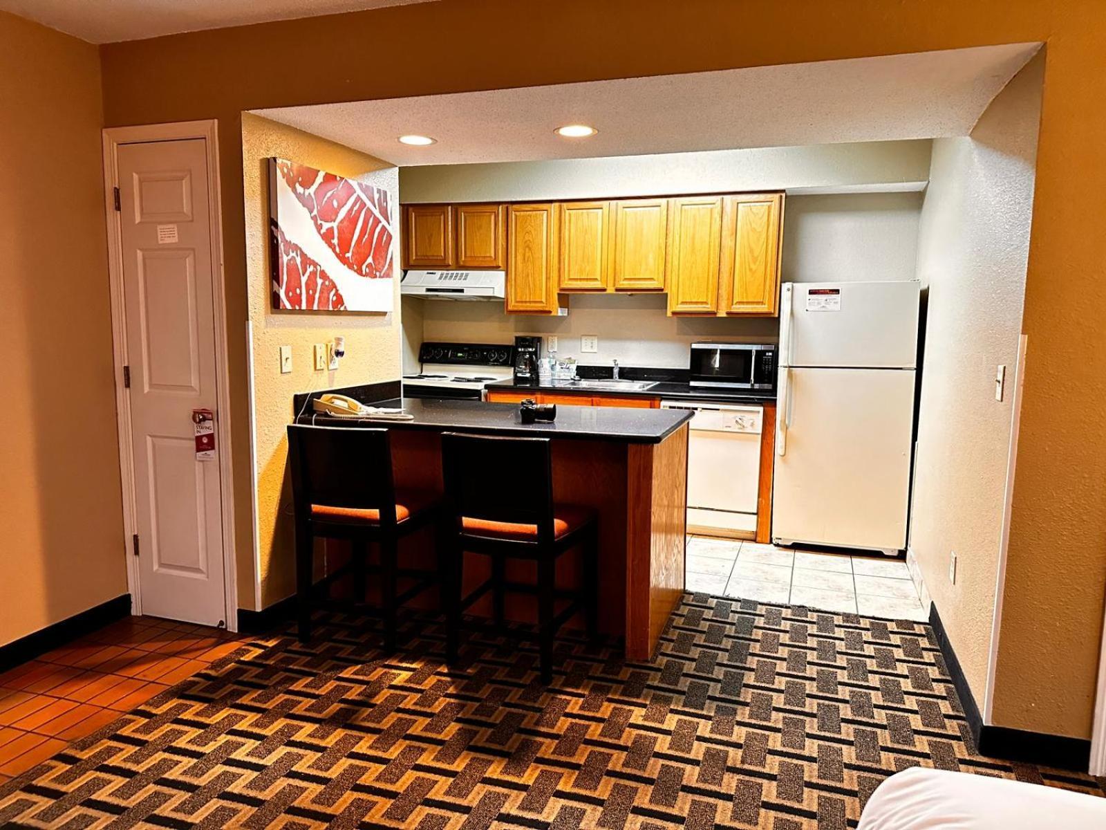 Hawthorn Extended Stay By Wyndham Уичита Экстерьер фото