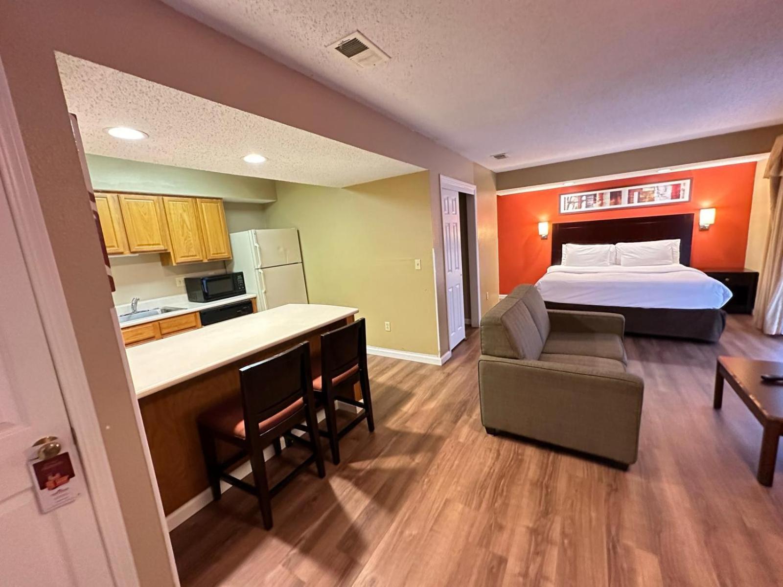 Hawthorn Extended Stay By Wyndham Уичита Экстерьер фото